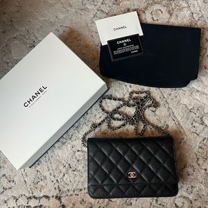 Chanel Classic Wallet on Chain